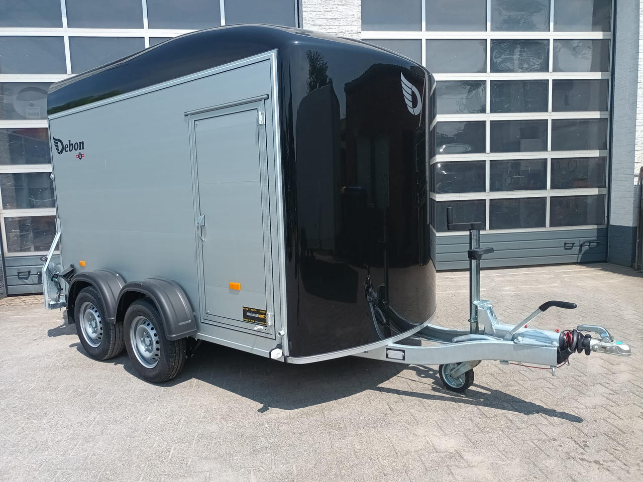 Cargo Roadster 500+ 312x167x199cm Alu Poly black Seitentür Pullman 100km/H 2600kg - Biltilhenger: bilde 2 Cargo Roadster 500+ 312x167x199cm Alu Poly black Seitentür Pullman 100km/H 2600kg - Biltilhenger: bilde 2
