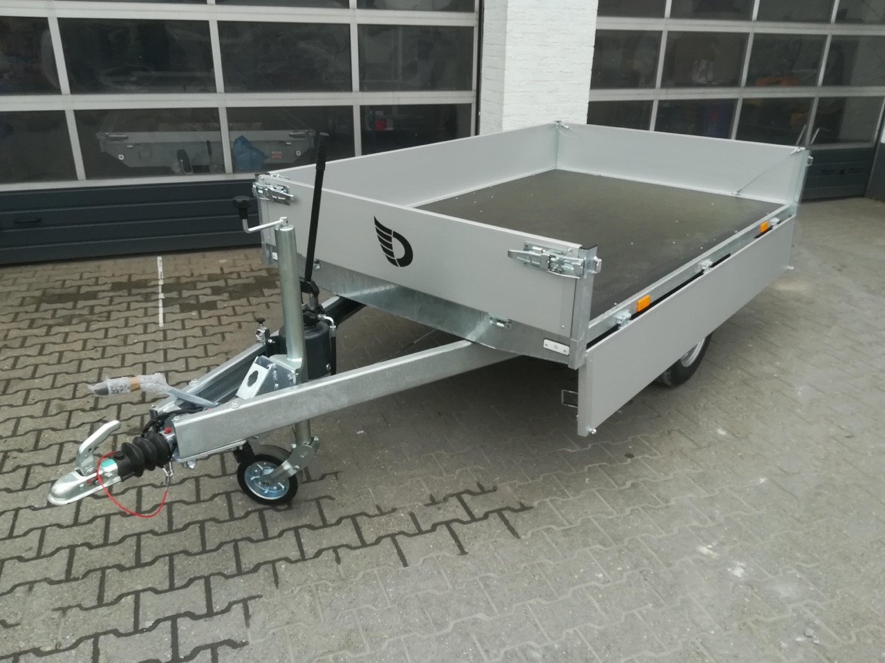 Cheval Liberte Debon Kipper PW 0 ECO 1500 250x155x30cm 1500kg Modell 2024 - Tipphenger: bilde 4 Cheval Liberte Debon Kipper PW 0 ECO 1500 250x155x30cm 1500kg Modell 2024 - Tipphenger: bilde 4