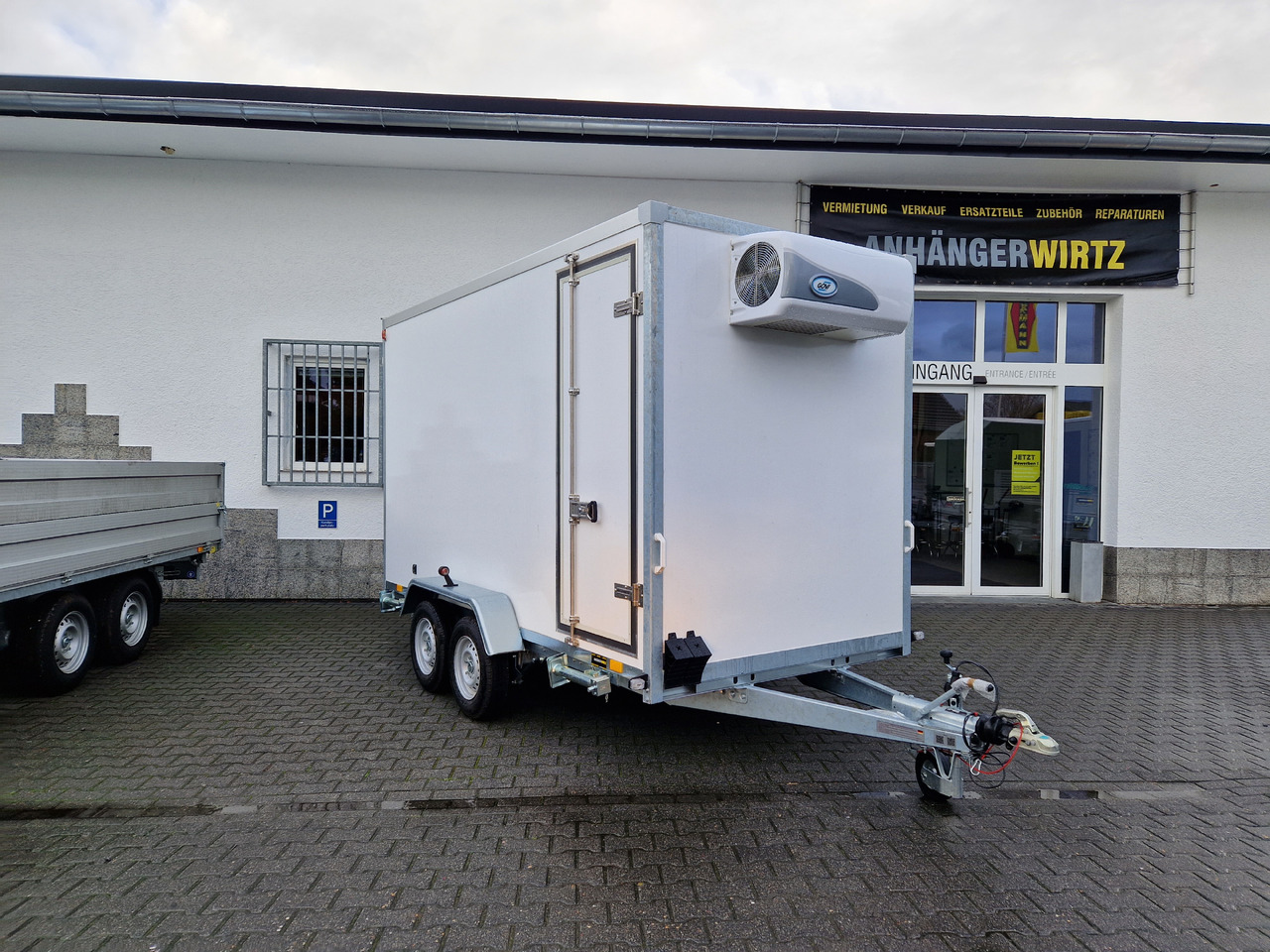 Kargo CoolBoxx FK2736HT 355x162x198cm Seitentür 230V +Kühler Govi Arktik 2000 100km/H 2700kg - Kjølehenger: bilde 2 Kargo CoolBoxx FK2736HT 355x162x198cm Seitentür 230V +Kühler Govi Arktik 2000 100km/H 2700kg - Kjølehenger: bilde 2