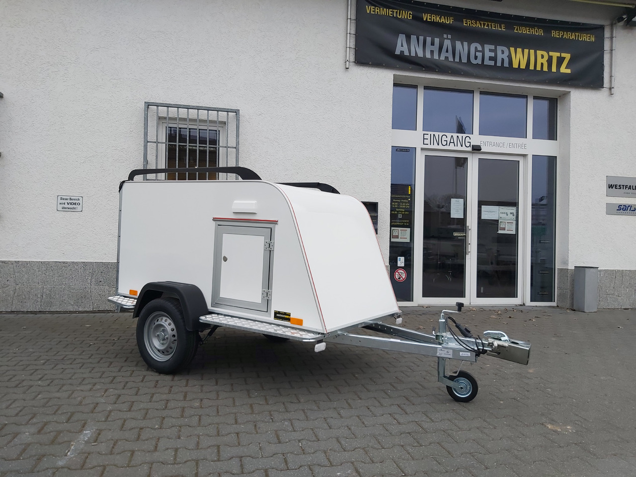 Kofferanhänger TF3 S Mini 205x110x90cm Reling Seitentür (XS) 100km/H 750kg Modell 2024 - Skaphenger: bilde 1 Kofferanhänger TF3 S Mini 205x110x90cm Reling Seitentür (XS) 100km/H 750kg Modell 2024 - Skaphenger: bilde 1