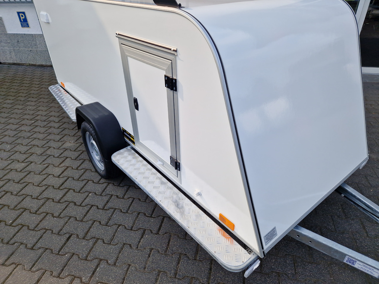 Kofferanhänger TF5 S Midi 300x110x90cm aero Seitentür IL 100km/H 750kg - Skaphenger: bilde 3 Kofferanhänger TF5 S Midi 300x110x90cm aero Seitentür IL 100km/H 750kg - Skaphenger: bilde 3