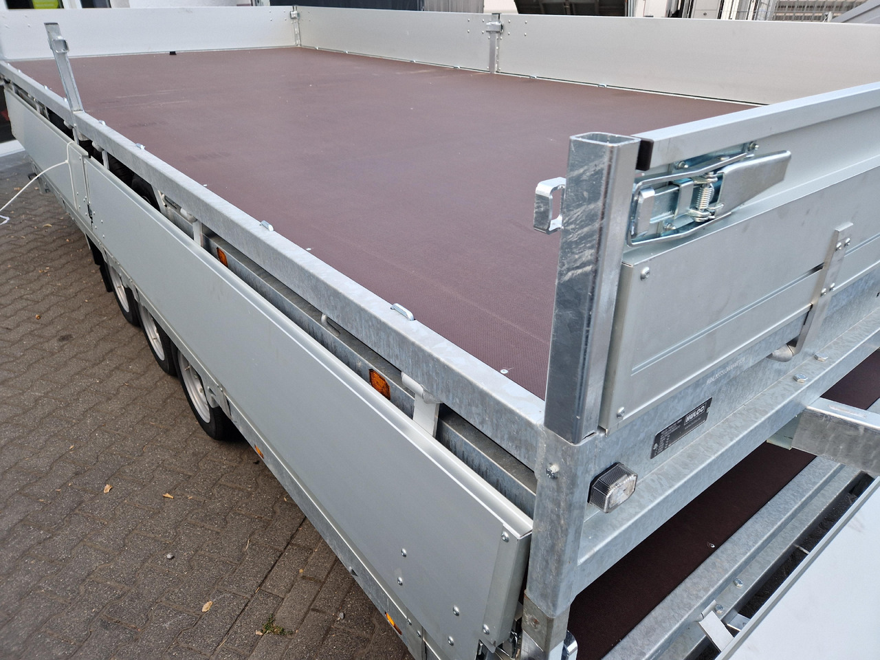 MEDAX - 3 3500 502x223x30cm Tridem 12" niedrig Fahrwerk (XXL) 3500kg - Planhenger/ Flathenger: bilde 4 MEDAX - 3 3500 502x223x30cm Tridem 12" niedrig Fahrwerk (XXL) 3500kg - Planhenger/ Flathenger: bilde 4