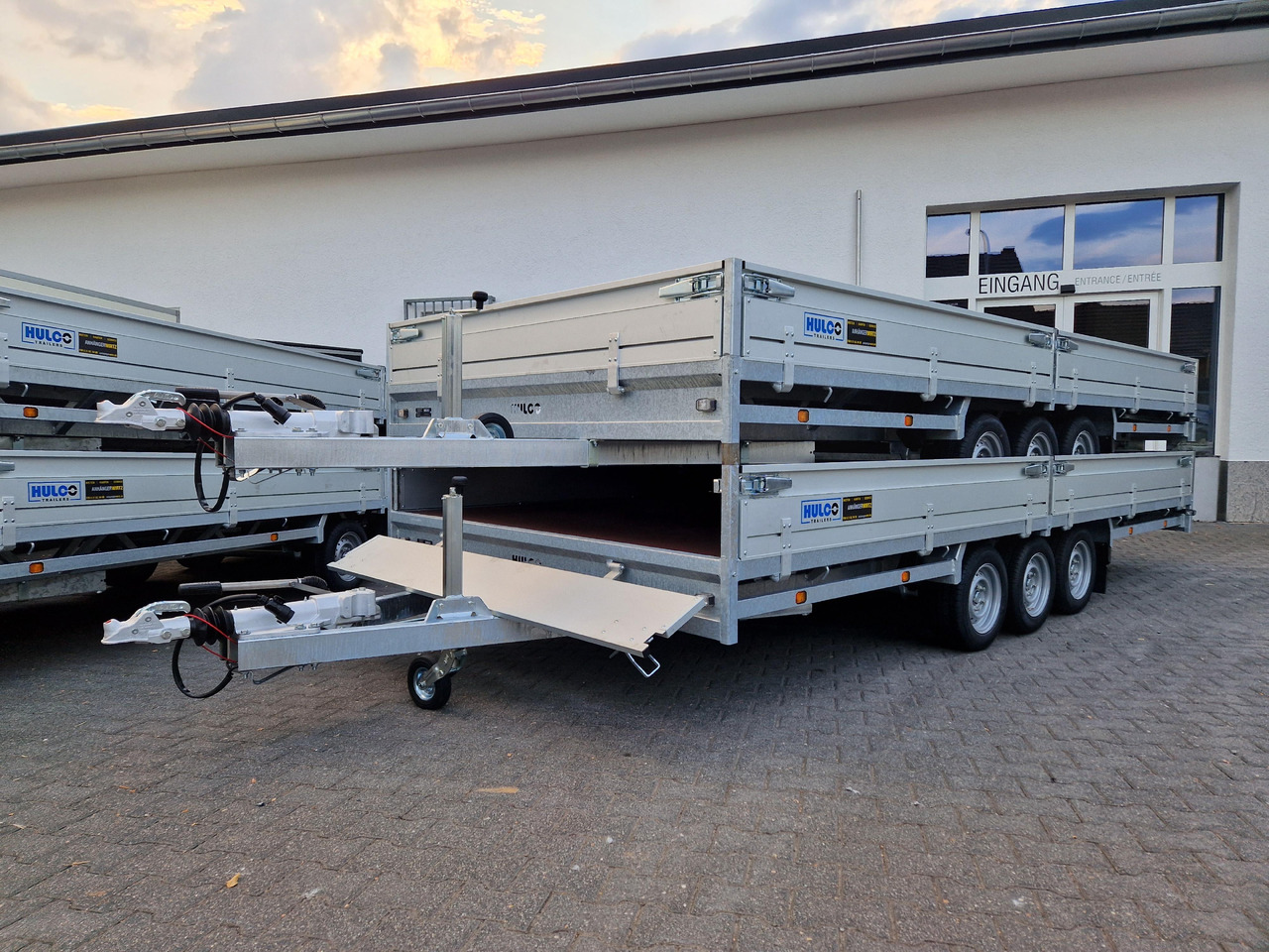 MEDAX - 3 3500 502x223x30cm Tridem 12" niedrig Fahrwerk (XXL) 3500kg - Planhenger/ Flathenger: bilde 1 MEDAX - 3 3500 502x223x30cm Tridem 12" niedrig Fahrwerk (XXL) 3500kg - Planhenger/ Flathenger: bilde 1