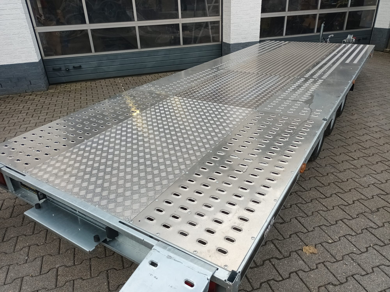 Martz GT UNIDECK PLUS 600/3 S 615x205cm Lohr Stahl & Aluboden Tridem 13" 3500kg - Planhenger/ Flathenger: bilde 3 Martz GT UNIDECK PLUS 600/3 S 615x205cm Lohr Stahl & Aluboden Tridem 13" 3500kg - Planhenger/ Flathenger: bilde 3