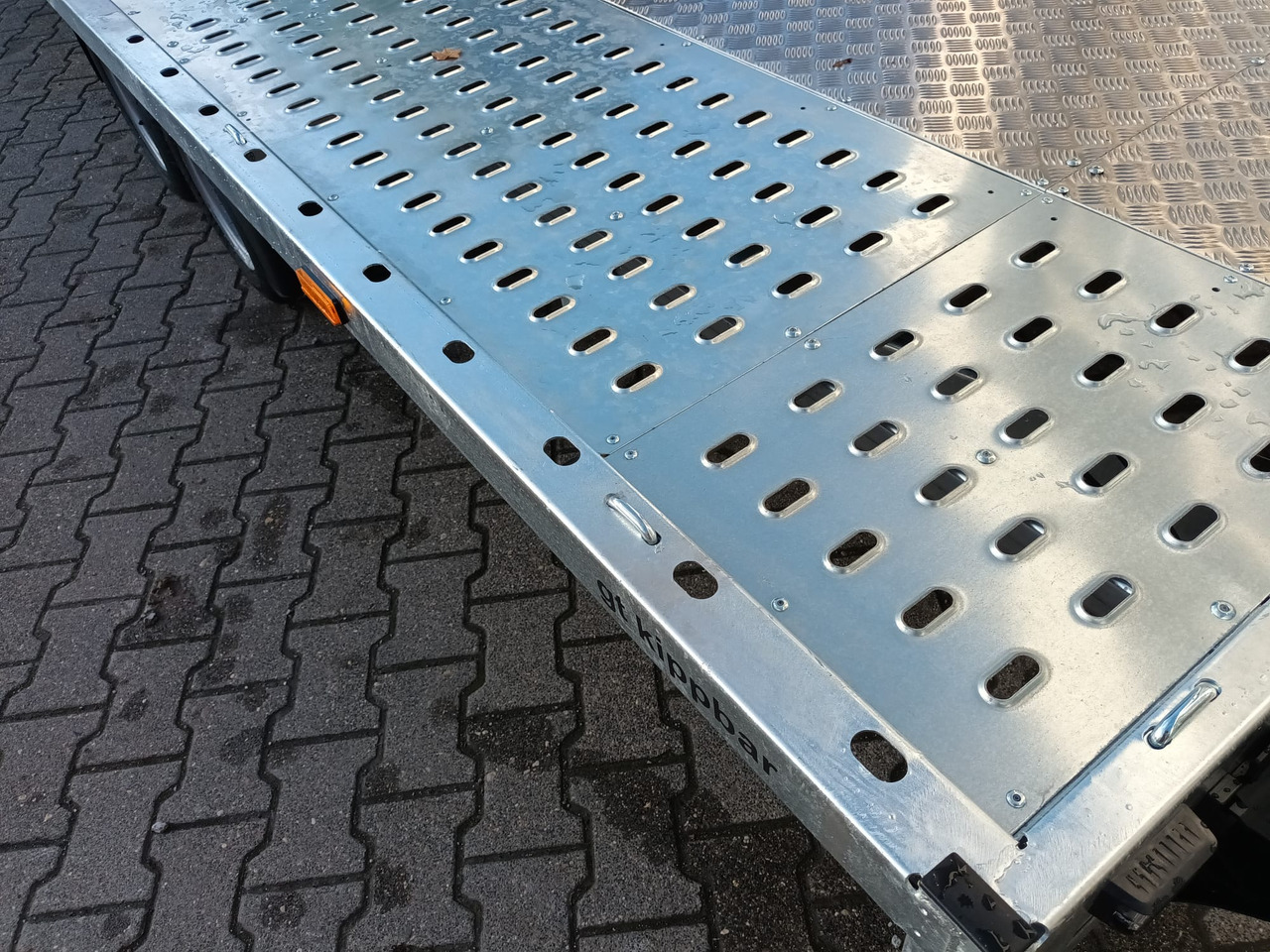 Martz GT kipp 450/2 S 450x215cm easyload ankippbar Lohr Stahl & Aluboden Seilwinde 10" 3000kg - Maskinhenger: bilde 4 Martz GT kipp 450/2 S 450x215cm easyload ankippbar Lohr Stahl & Aluboden Seilwinde 10" 3000kg - Maskinhenger: bilde 4