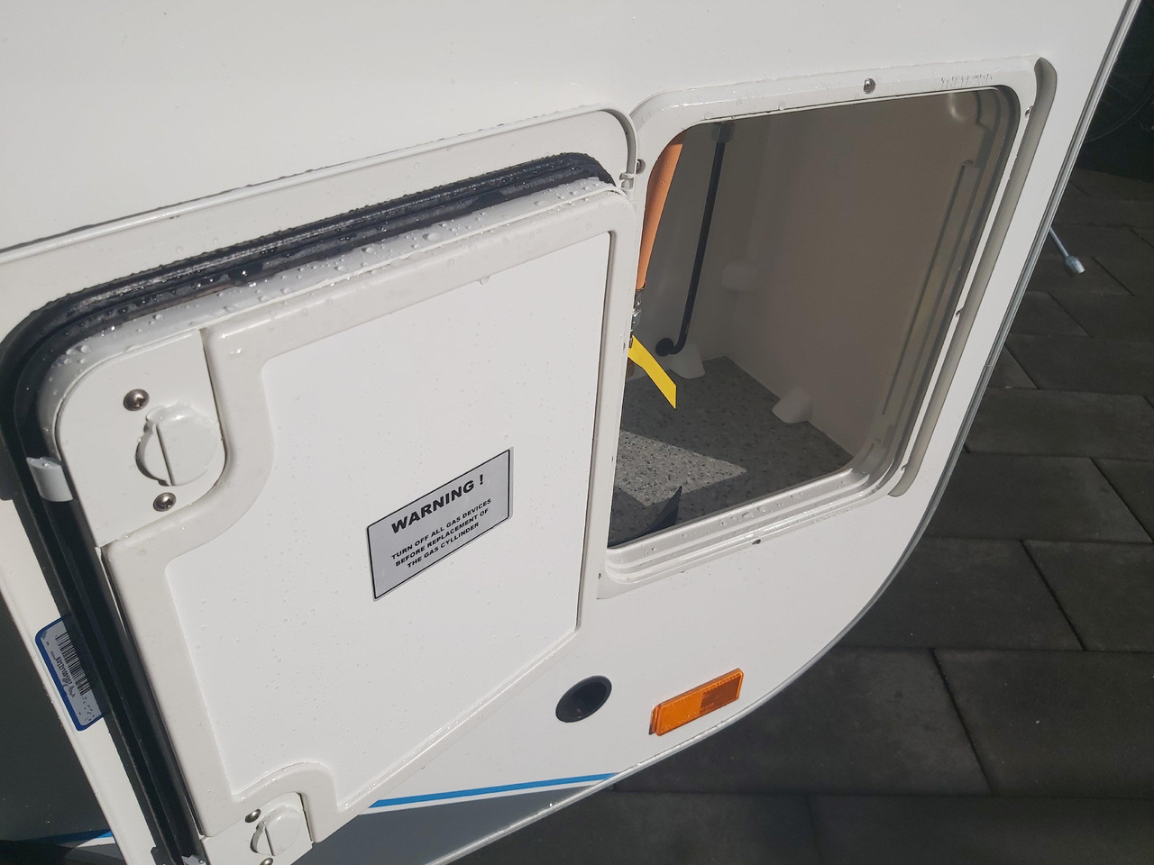 Campingvogn Mini Camper Mini Tommy TMC25 252x140x121cm aero V1 Küche 12V/230V 100km/H 750kg gebremst Modell 24: bilde 10 Campingvogn Mini Camper Mini Tommy TMC25 252x140x121cm aero V1 Küche 12V/230V 100km/H 750kg gebremst Modell 24: bilde 10