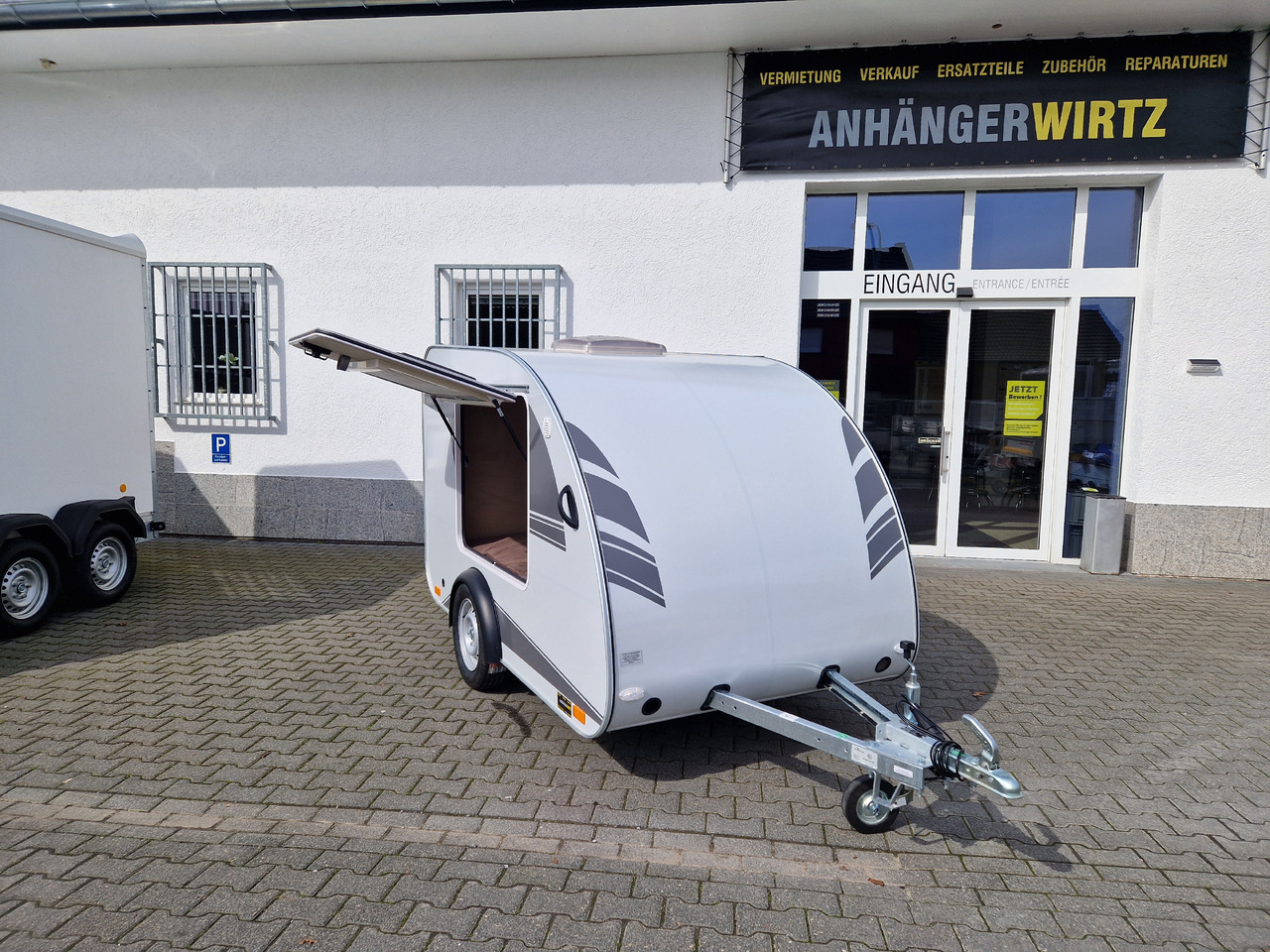 Mini Camper Mini Tommy TMC25 Basic 252x140x121cm 100 km/H 750kg ungebremst Januar AKTION - Campingvogn: bilde 1 Mini Camper Mini Tommy TMC25 Basic 252x140x121cm 100 km/H 750kg ungebremst Januar AKTION - Campingvogn: bilde 1