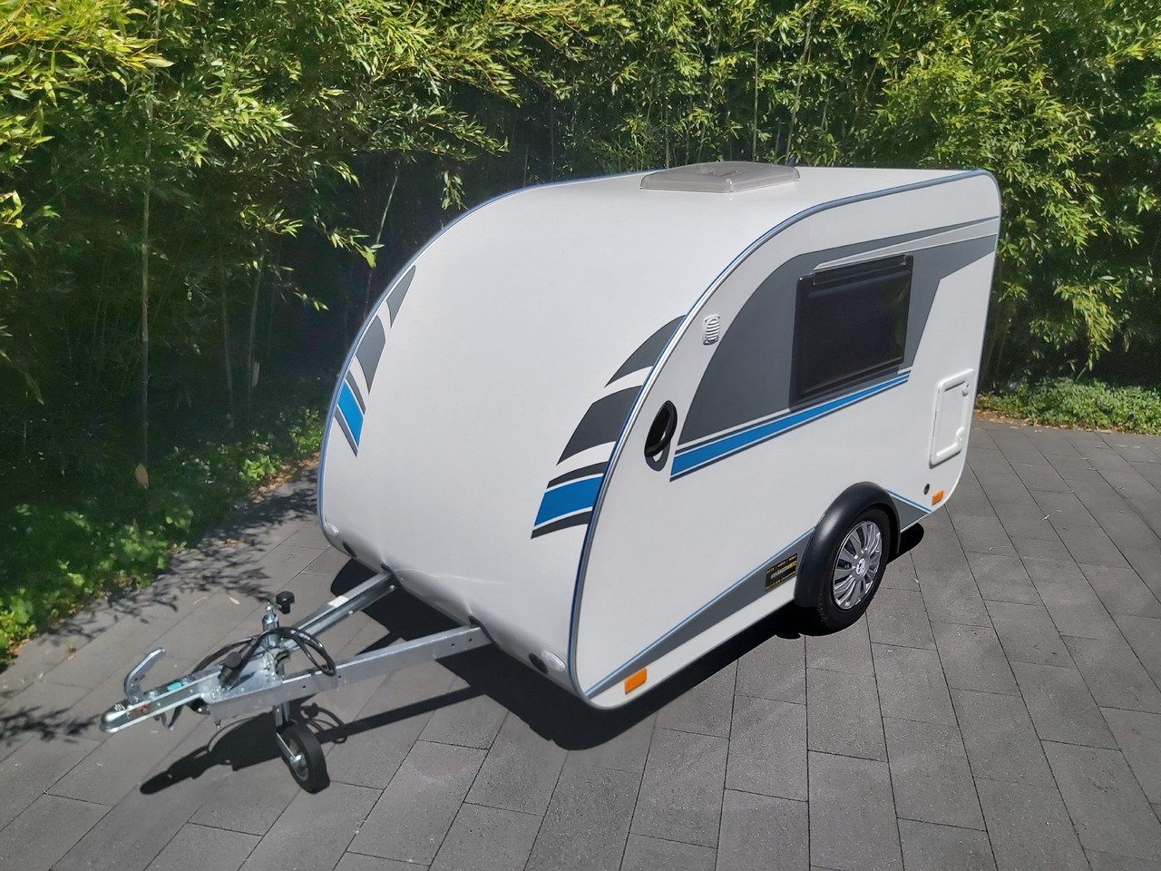 Mini Camper Mini Tommy TMC25 Basic V1 252x140x121cm Küche 100km/H 750kg ohne Bremse Winter Aktion - Campingvogn: bilde 4 Mini Camper Mini Tommy TMC25 Basic V1 252x140x121cm Küche 100km/H 750kg ohne Bremse Winter Aktion - Campingvogn: bilde 4