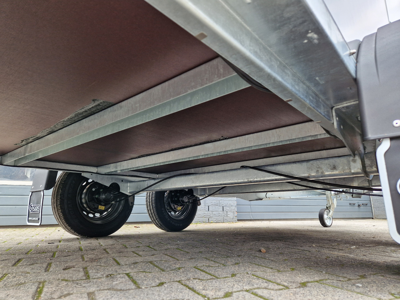 Leie  Saris Koffer GO 306 154 180 2000 2 306x154x180cm GFK grau Seitenklappe (M) 2000kg Modell 2024 Saris Koffer GO 306 154 180 2000 2 306x154x180cm GFK grau Seitenklappe (M) 2000kg Modell 2024: bilde 22
