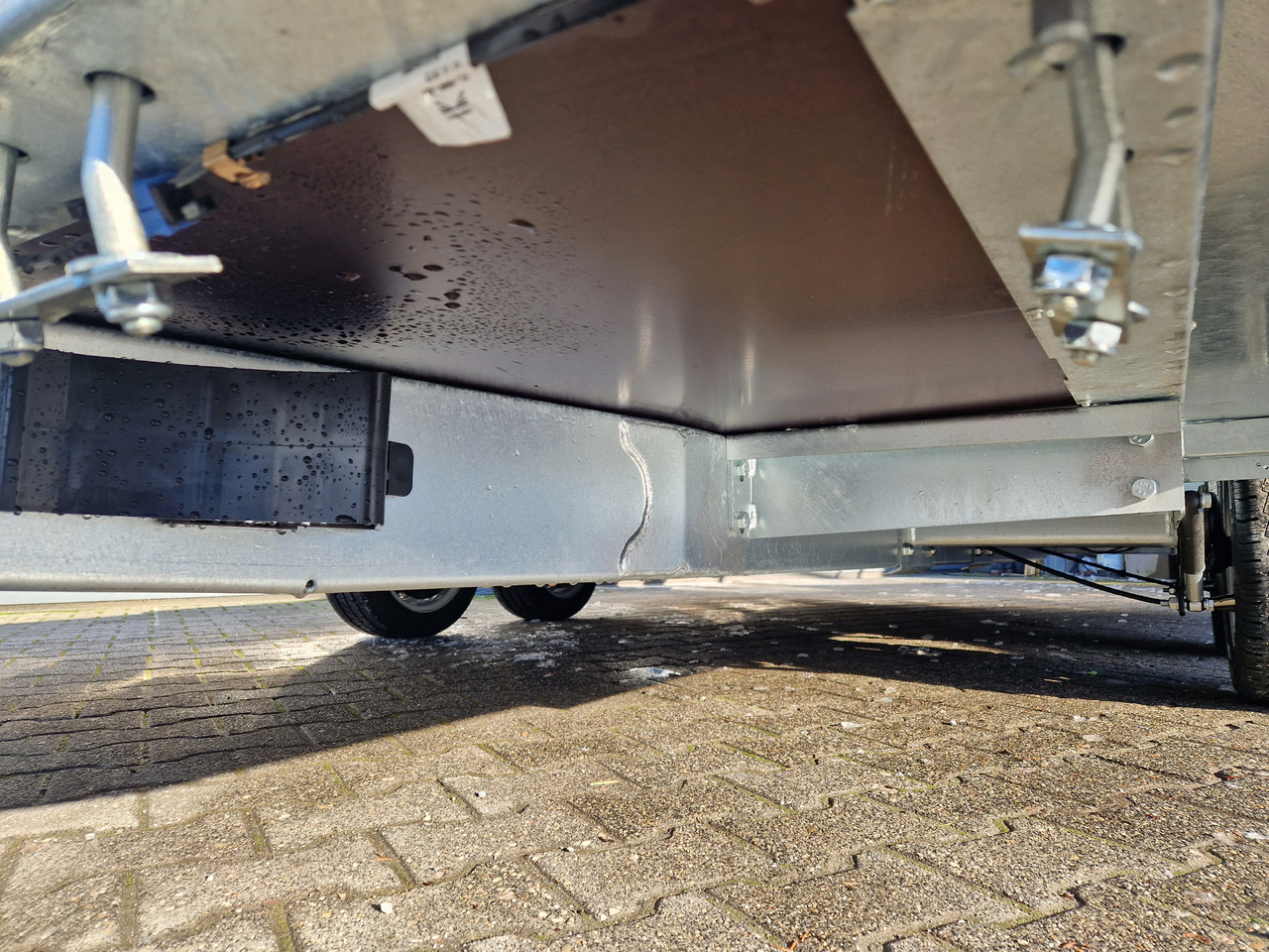 Saris Magnum MAXX 3500 406x182x30cm force one Rampen Schaufelablage 100km/H 3500kg Januar Aktion - Maskinhenger: bilde 4 Saris Magnum MAXX 3500 406x182x30cm force one Rampen Schaufelablage 100km/H 3500kg Januar Aktion - Maskinhenger: bilde 4