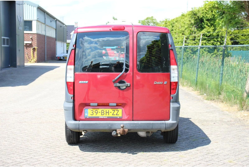 Fiat Doblò Cargo 1.9 JTD SCHUIFDEUR - Kassebil: bilde 4 Fiat Doblò Cargo 1.9 JTD SCHUIFDEUR - Kassebil: bilde 4