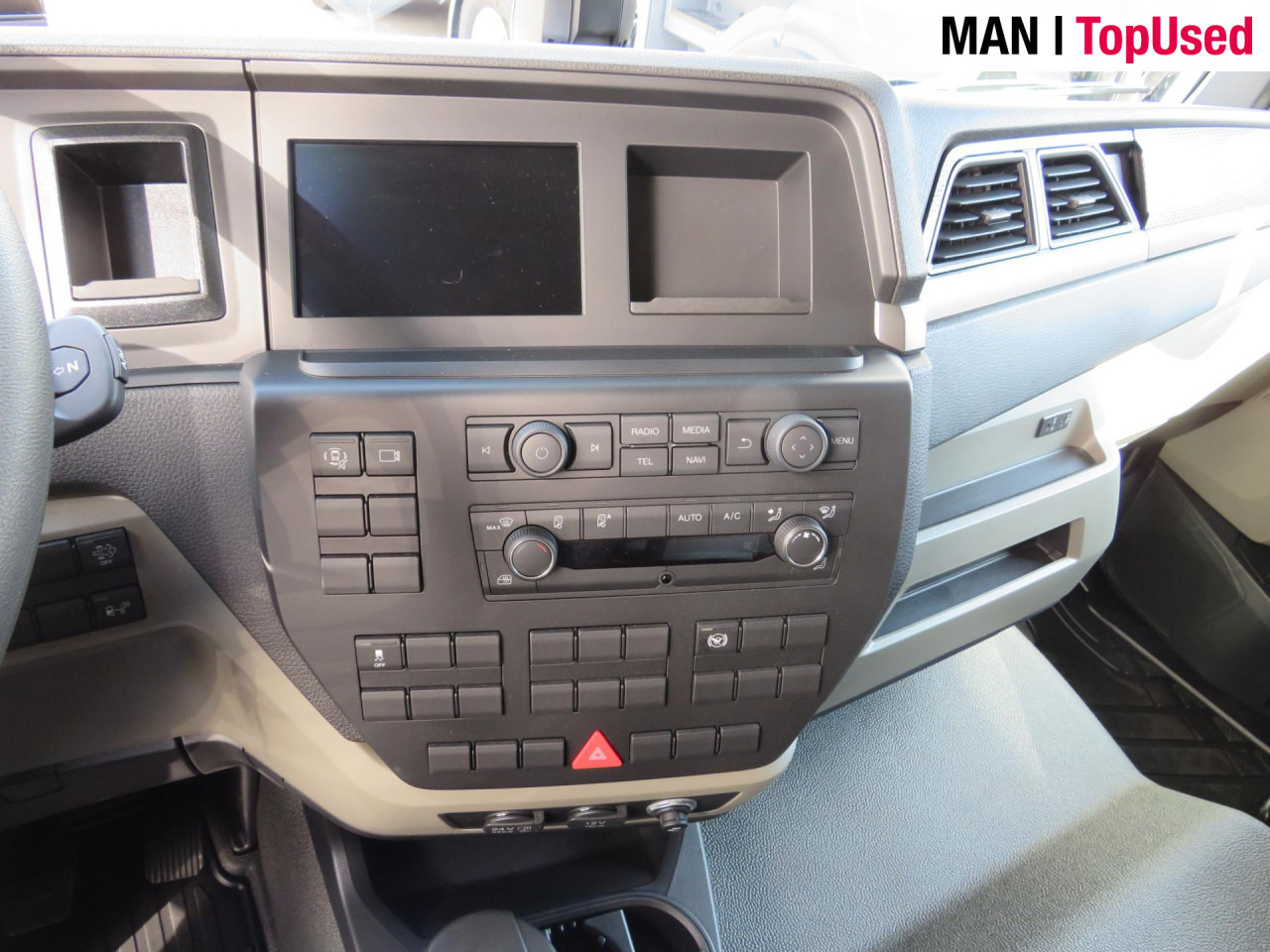 MAN TGL 12.220 4x2 BL CH JUNGE Koffer DHOLLANDIA LBW - Skapbil: bilde 4 MAN TGL 12.220 4x2 BL CH JUNGE Koffer DHOLLANDIA LBW - Skapbil: bilde 4