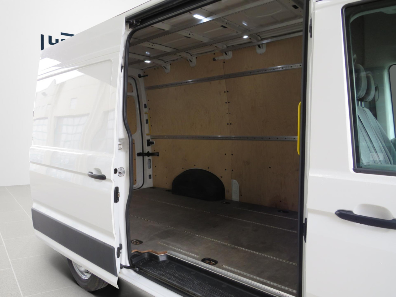 VOLKSWAGEN Crafter 35 L3H3 Kasten Euro6 Klima ZV - Kassebil: bilde 5 VOLKSWAGEN Crafter 35 L3H3 Kasten Euro6 Klima ZV - Kassebil: bilde 5
