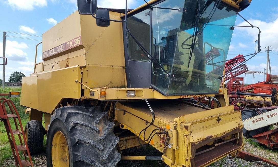 New Holland TX36 - Skurtresker: bilde 1 New Holland TX36 - Skurtresker: bilde 1