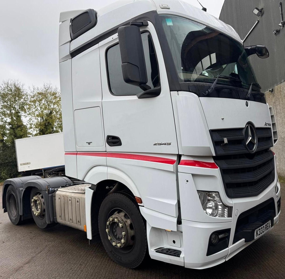 Mercedes Actros - Trekkvogn: bilde 4 Mercedes Actros - Trekkvogn: bilde 4