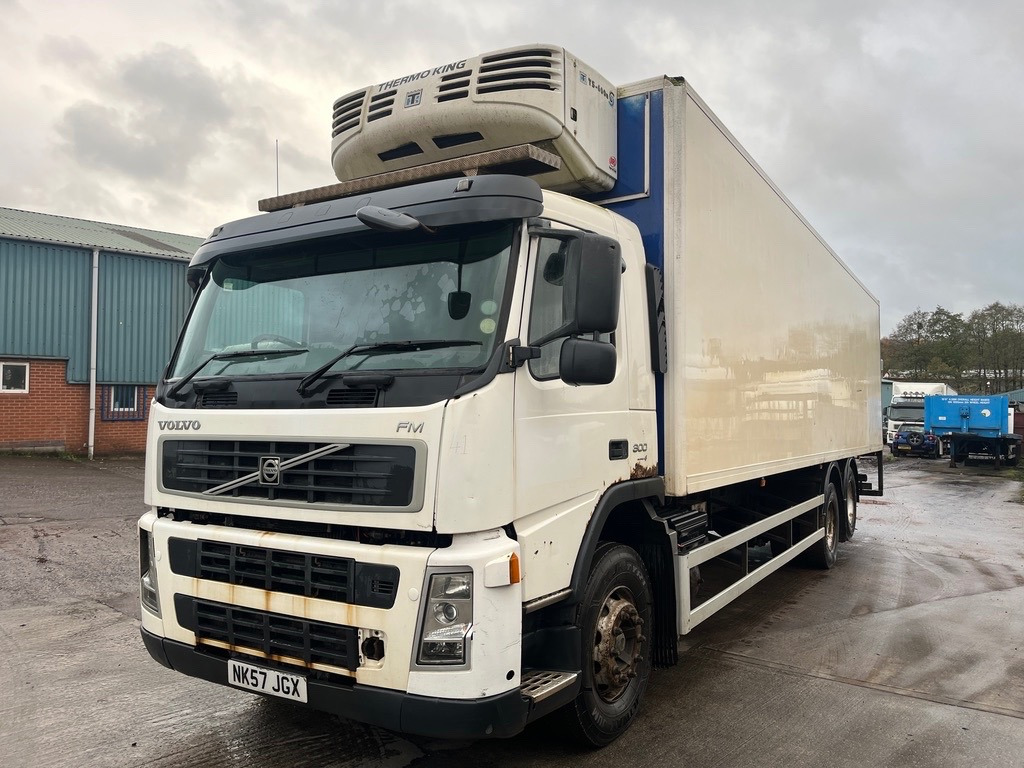 Volvo FM9 300 Euro 4 - Varebil med skap: bilde 1 Volvo FM9 300 Euro 4 - Varebil med skap: bilde 1