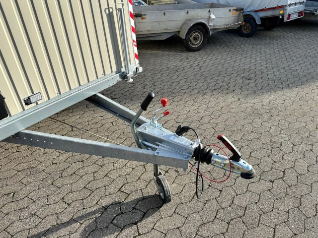 Bauwagen 1350 kg, 3500 x 2200 x 230 cm, 80 km/h Schnelläufer - Biltilhenger: bilde 2 Bauwagen 1350 kg, 3500 x 2200 x 230 cm, 80 km/h Schnelläufer - Biltilhenger: bilde 2