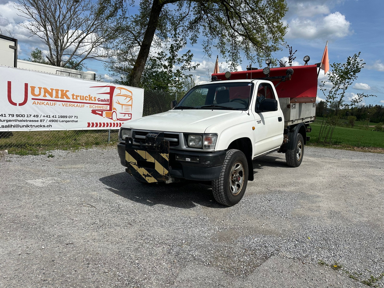 TOYOTA Hilux 4WD 4x4 Winterdienst Kipper - Annet utstyr: bilde 1 TOYOTA Hilux 4WD 4x4 Winterdienst Kipper - Annet utstyr: bilde 1
