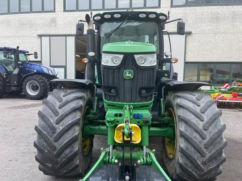 John Deere 6210 R AutoPower - Traktor: bilde 2 John Deere 6210 R AutoPower - Traktor: bilde 2
