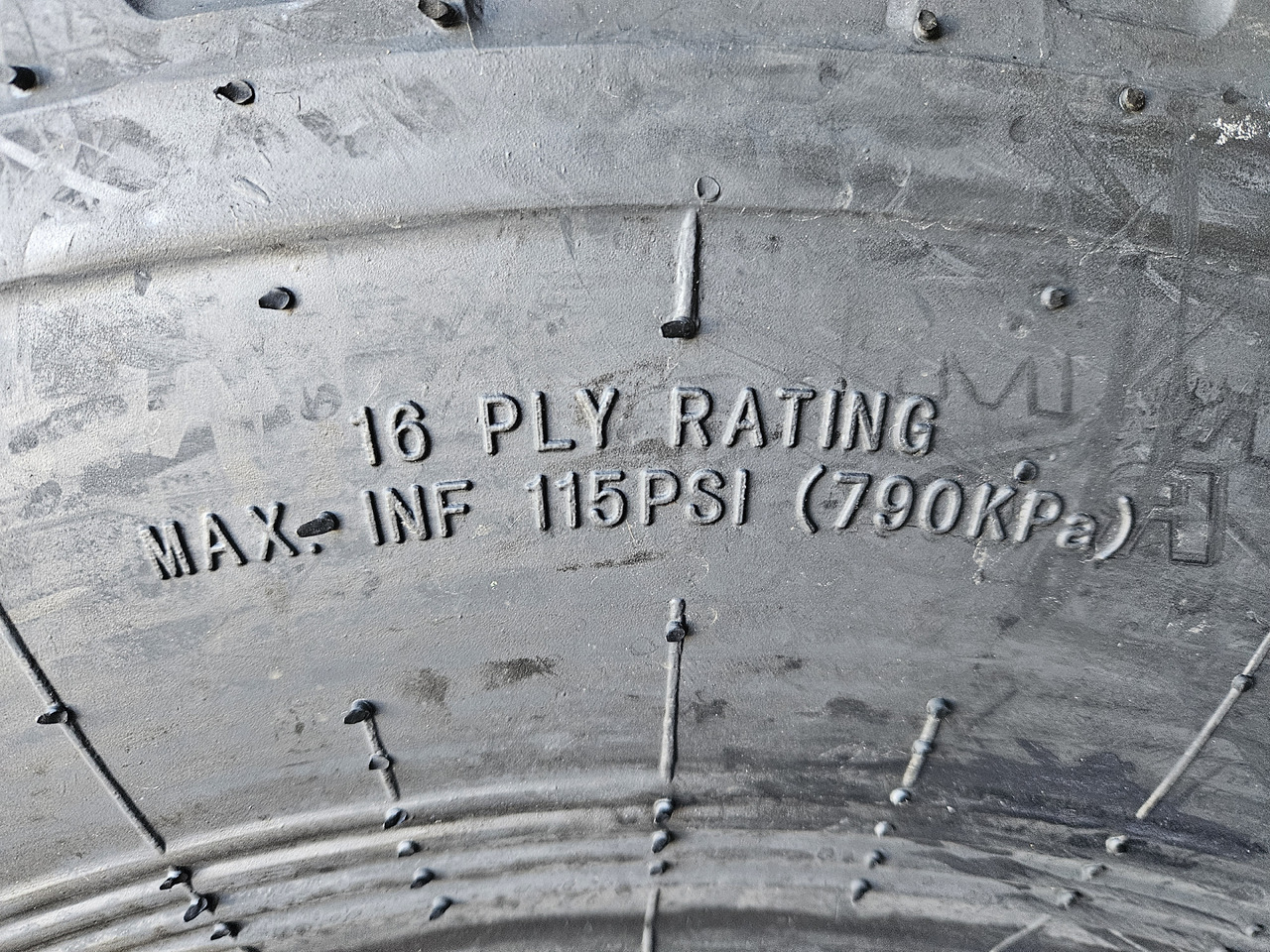 Ny Dekk for Hjulgraver Armour TI300 10.00-20: bilde 7 Ny Dekk for Hjulgraver Armour TI300 10.00-20: bilde 7