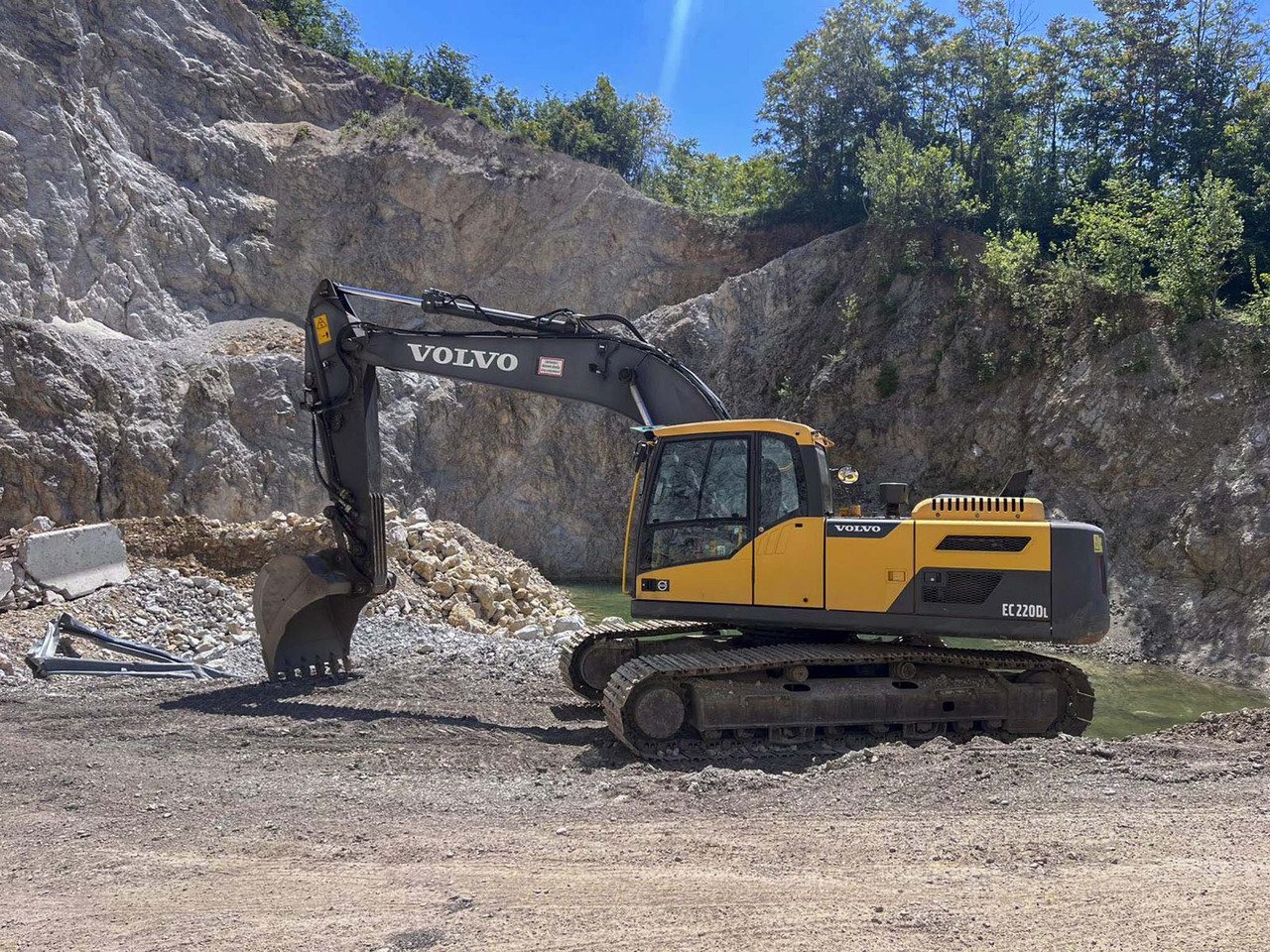 VOLVO EC220D - Beltegraver: bilde 1 VOLVO EC220D - Beltegraver: bilde 1