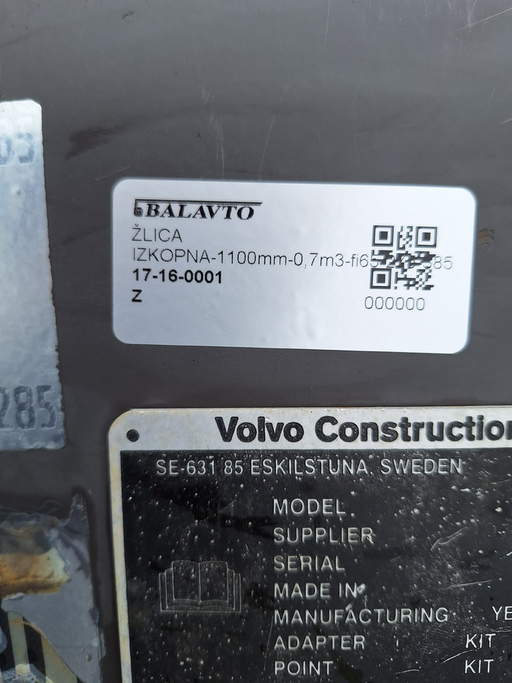 VOLVO digging bucket 1100 mm - Gravemaskinskuffe: bilde 5 VOLVO digging bucket 1100 mm - Gravemaskinskuffe: bilde 5