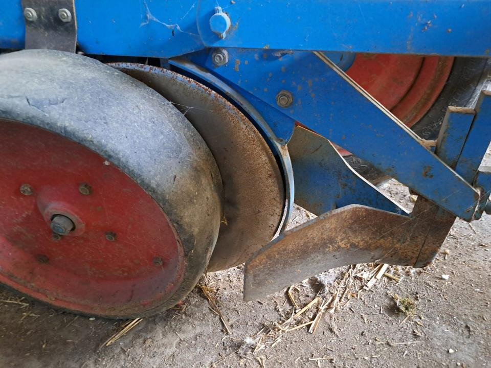 Monosem Pneumatisches Maissägerät 4-Reihig - Ettkorn såmaskin: bilde 5 Monosem Pneumatisches Maissägerät 4-Reihig - Ettkorn såmaskin: bilde 5