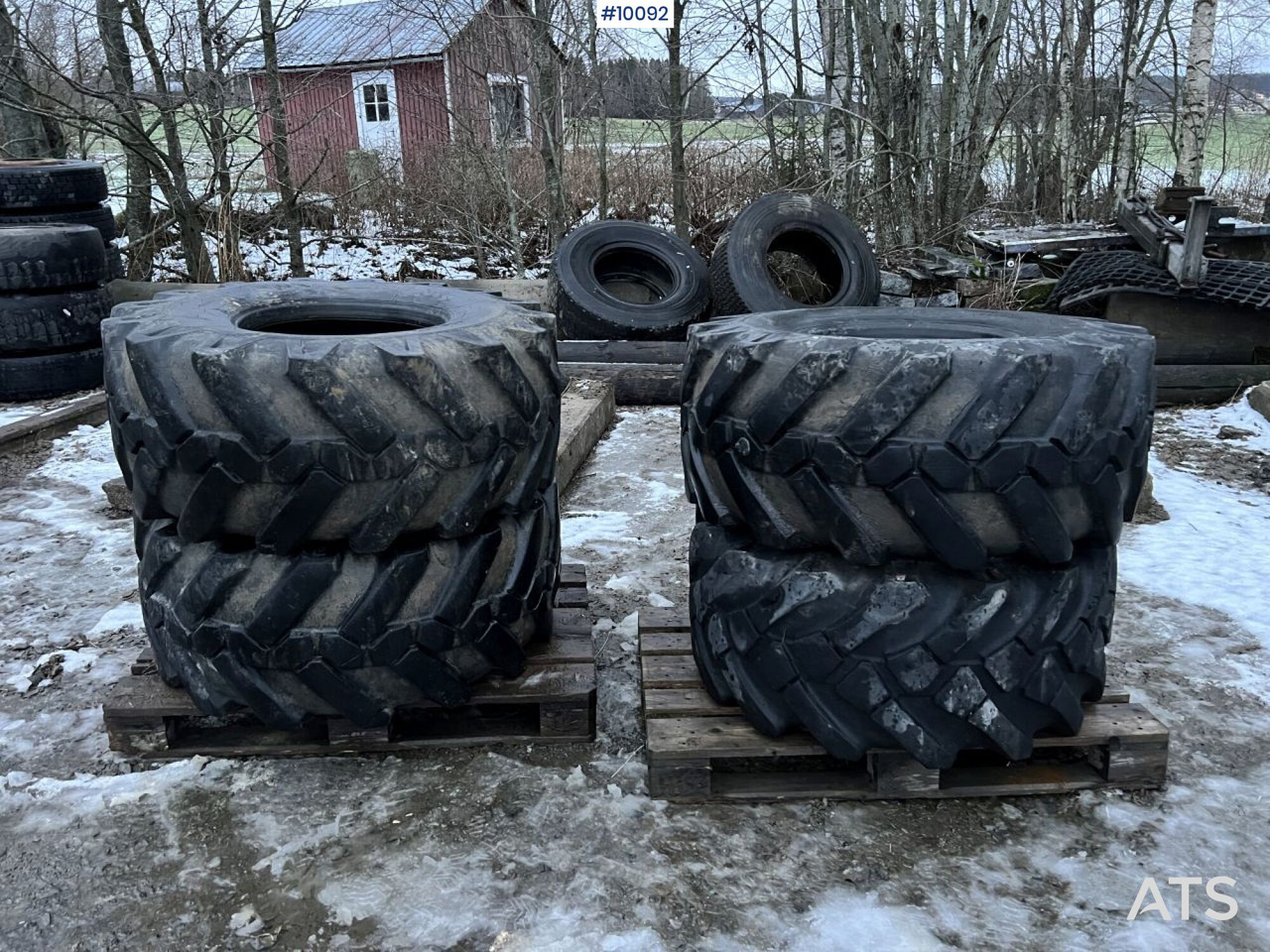 4pcs 18R19.5 Michelin tires on rims - Dekk for Bygg og anlegg: bilde 1 4pcs 18R19.5 Michelin tires on rims - Dekk for Bygg og anlegg: bilde 1