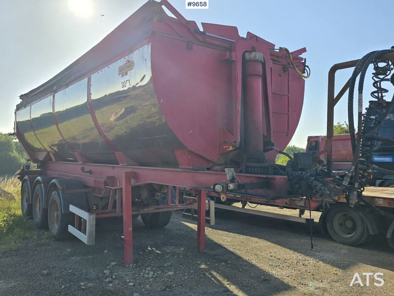 Asphalt trailer Parator STI 17-24 - Tippsemi, Asfaltteknikk: bilde 2 Asphalt trailer Parator STI 17-24 - Tippsemi, Asfaltteknikk: bilde 2