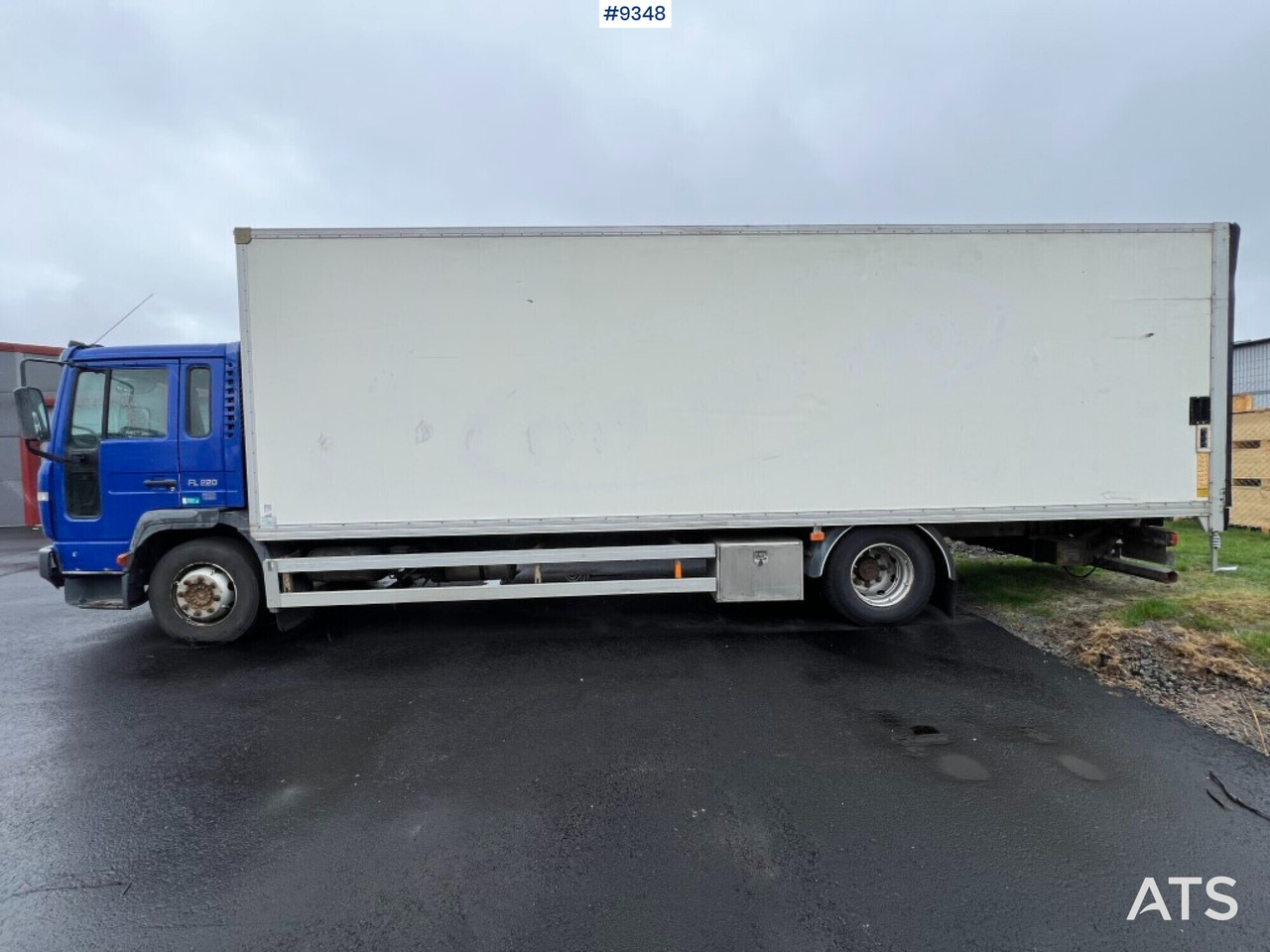 Box Truck Volvo FL6 4X2 with tail lift - Skapbil: bilde 3 Box Truck Volvo FL6 4X2 with tail lift - Skapbil: bilde 3