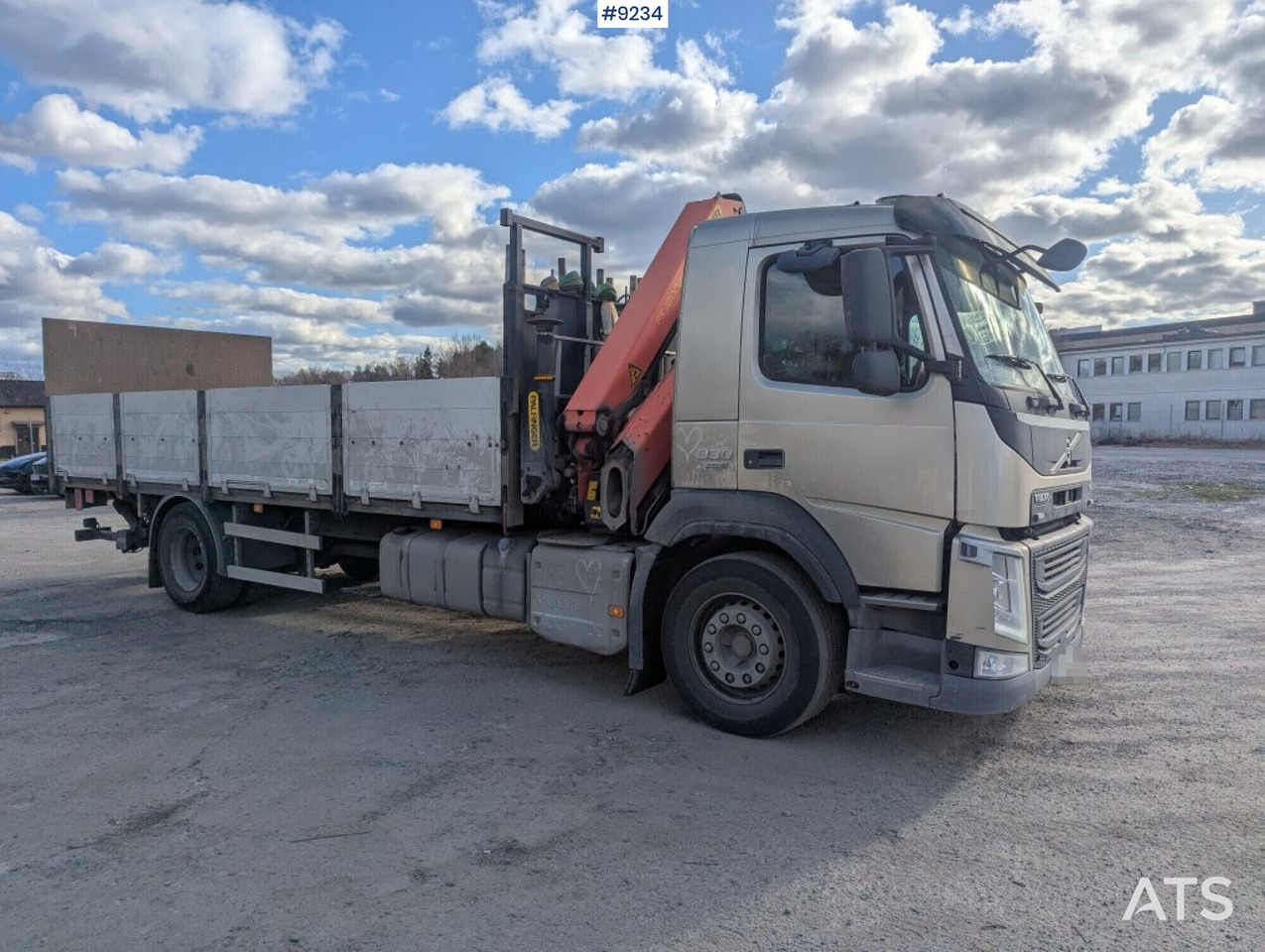 Crane Truck Volvo FM 330 4X2 with tail lift - Planbil, Kranbil: bilde 2 Crane Truck Volvo FM 330 4X2 with tail lift - Planbil, Kranbil: bilde 2