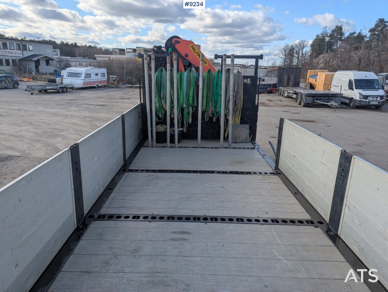 Crane Truck Volvo FM 330 4X2 with tail lift - Planbil, Kranbil: bilde 5 Crane Truck Volvo FM 330 4X2 with tail lift - Planbil, Kranbil: bilde 5