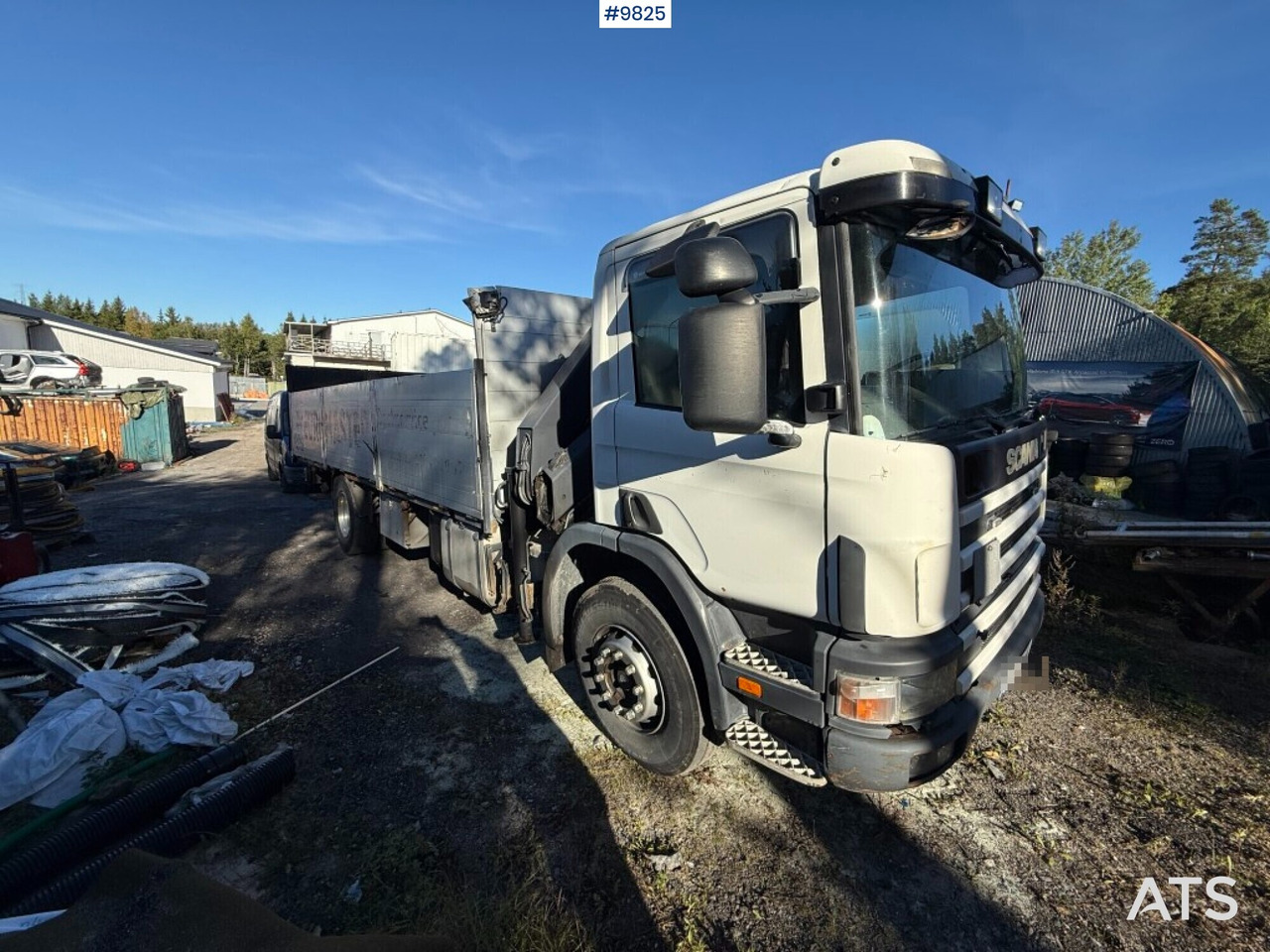 Crane truck Scania P94 230 with tail lift - Planbil, Kranbil: bilde 2 Crane truck Scania P94 230 with tail lift - Planbil, Kranbil: bilde 2