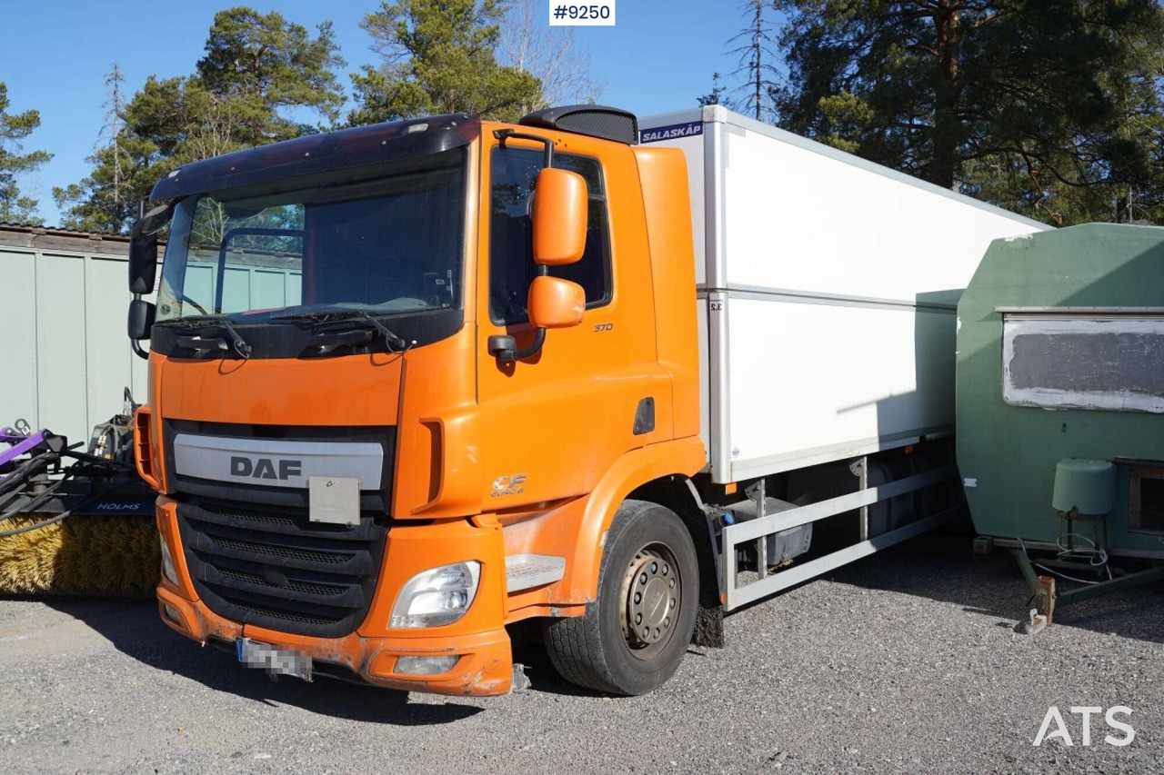 DAF CF 370Y Box truck, Height adjustable box - Skapbil: bilde 1 DAF CF 370Y Box truck, Height adjustable box - Skapbil: bilde 1