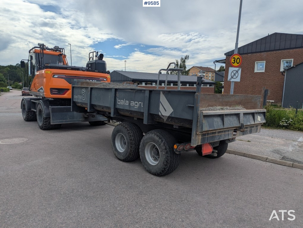 Excavator Doosan DX160W-7 with tipper (SEE VIDEO) - Hjulgraver: bilde 5 Excavator Doosan DX160W-7 with tipper (SEE VIDEO) - Hjulgraver: bilde 5