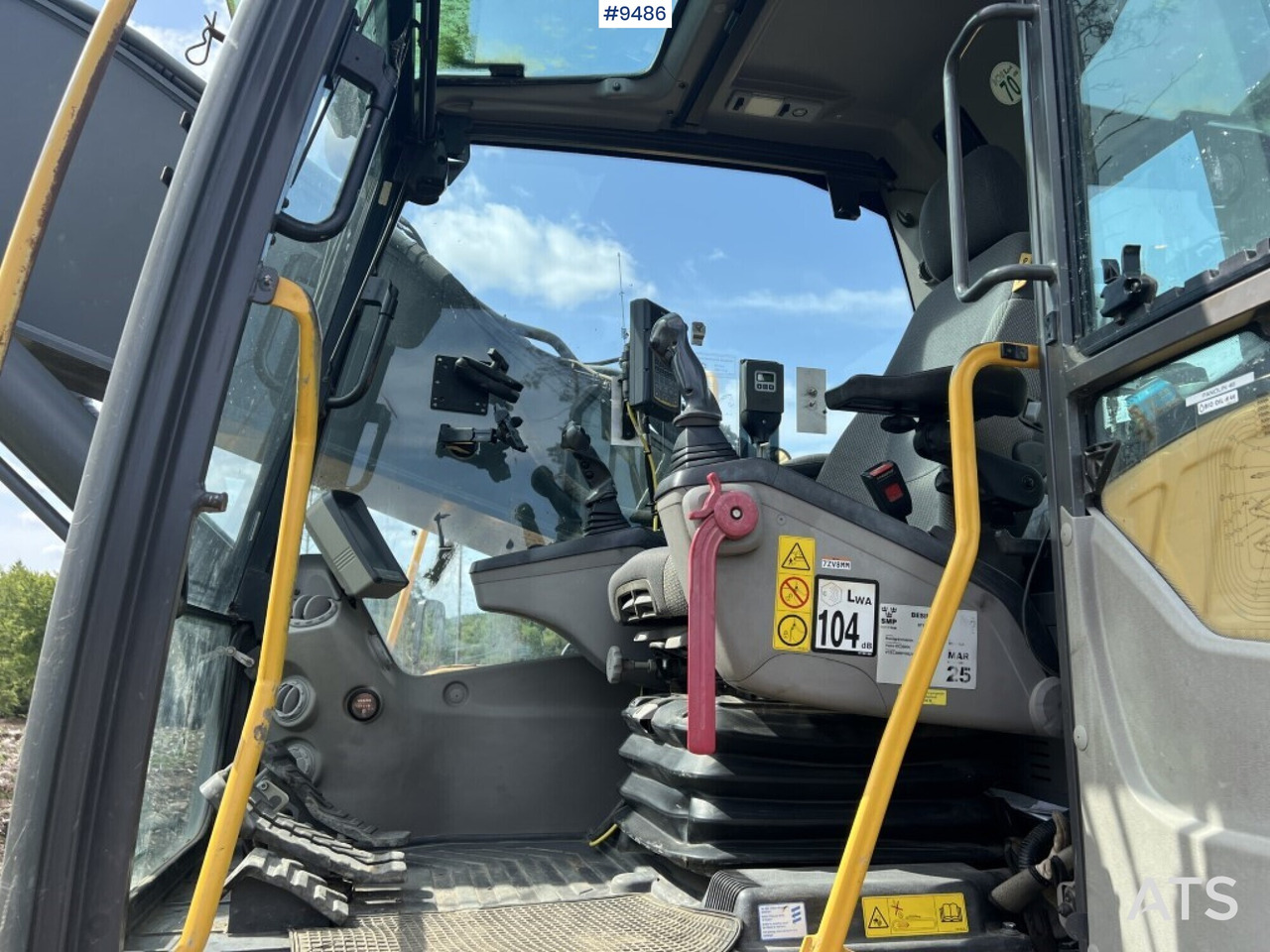 Beltegraver Excavator Volvo EC300DL- With excavator system and scale (See Video): bilde 5