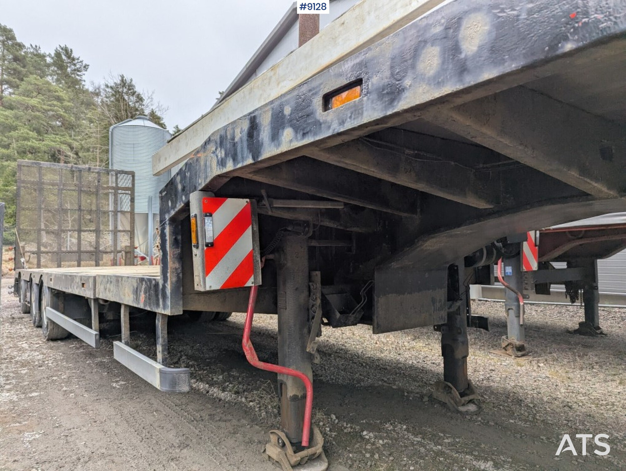Machine trailer / Trombon trailer with hydraulic ramp - Lavloader semitrailer: bilde 4 Machine trailer / Trombon trailer with hydraulic ramp - Lavloader semitrailer: bilde 4