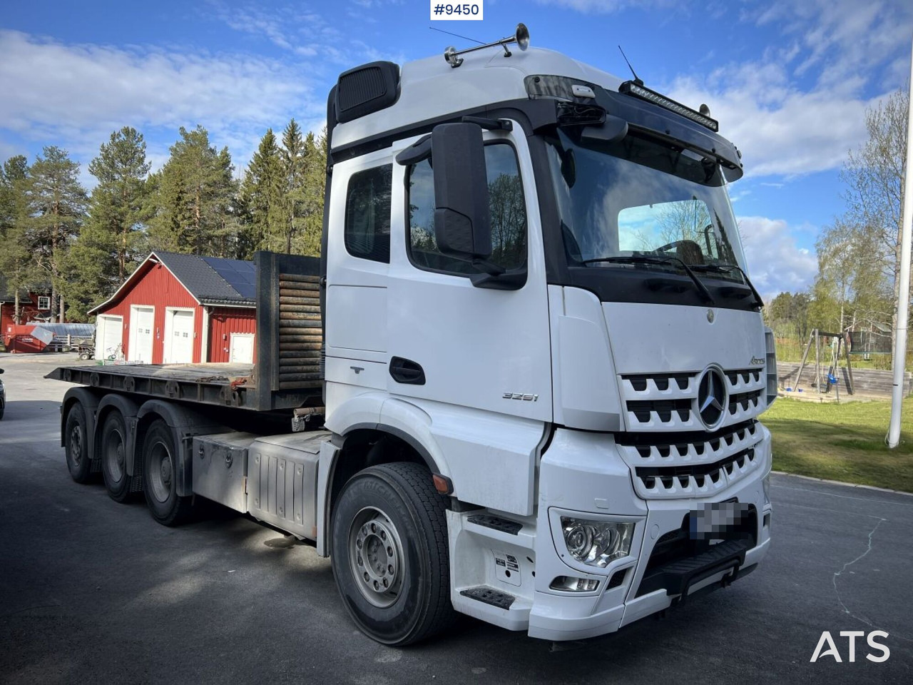 Mercedes Benz Arocs 3251 Tridem Hooklift, flatbed and concrete rotator - Krokbil: bilde 2 Mercedes Benz Arocs 3251 Tridem Hooklift, flatbed and concrete rotator - Krokbil: bilde 2