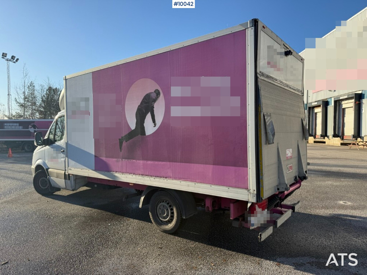 Mercedes Benz Sprinter with tail lift - Varebil med skap: bilde 3 Mercedes Benz Sprinter with tail lift - Varebil med skap: bilde 3
