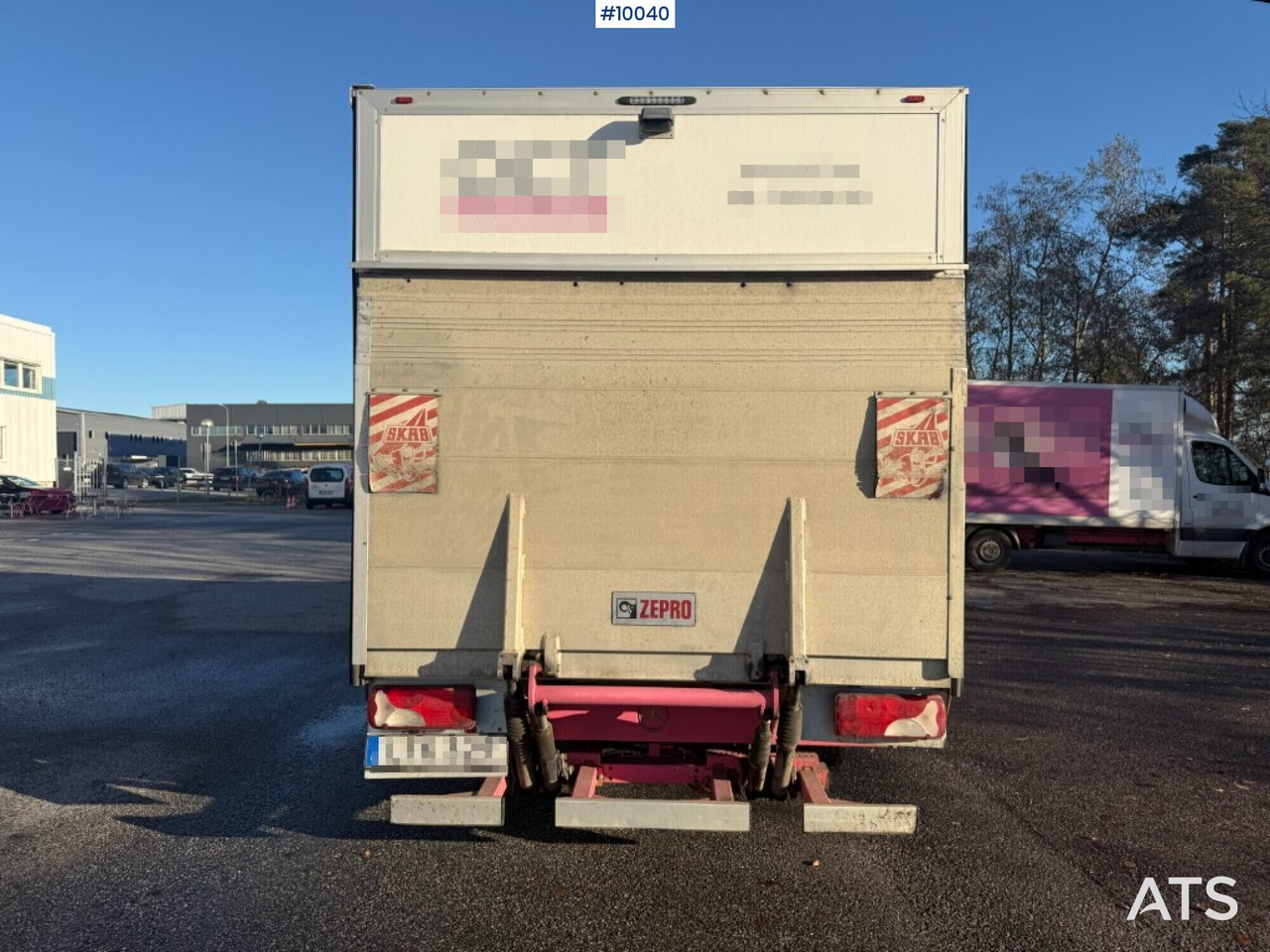 Mercedes Benz Sprinter with tail lift - Varebil med skap: bilde 4 Mercedes Benz Sprinter with tail lift - Varebil med skap: bilde 4