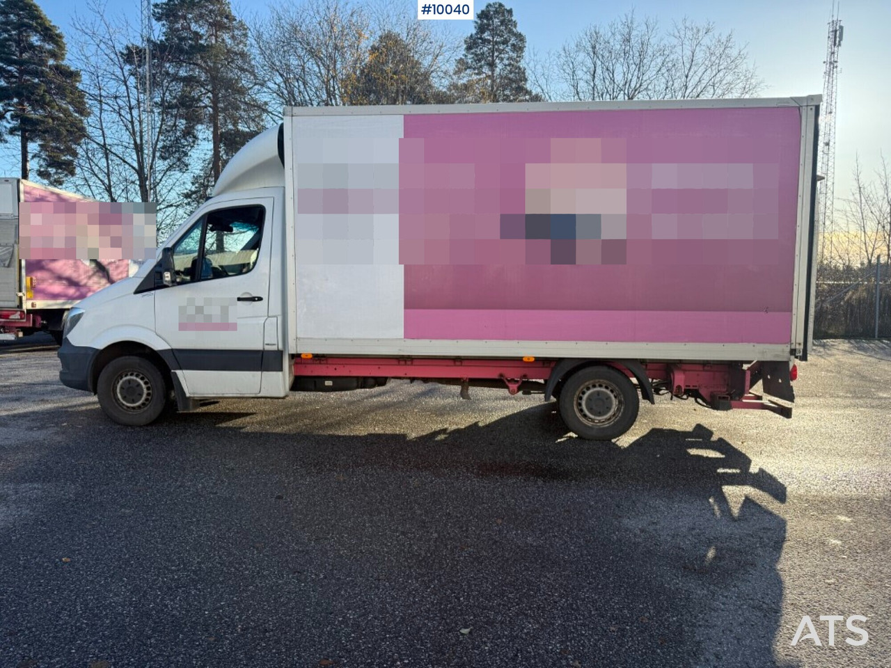 Mercedes Benz Sprinter with tail lift - Varebil med skap: bilde 2 Mercedes Benz Sprinter with tail lift - Varebil med skap: bilde 2
