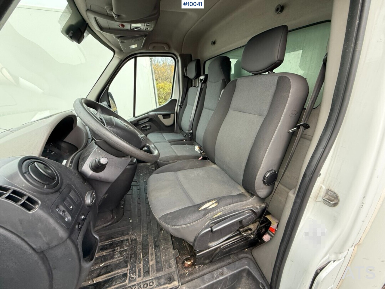 Nissan NV 400 with tail lift - Varebil med skap: bilde 5 Nissan NV 400 with tail lift - Varebil med skap: bilde 5