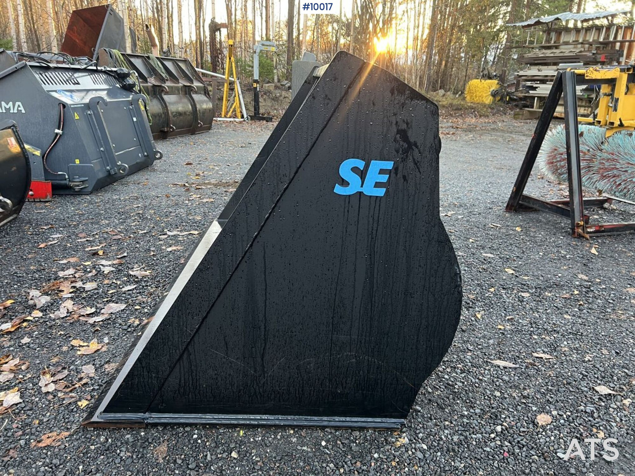 SE Equipment Bucket 2100L Large BM - Lasterskuffe: bilde 5 SE Equipment Bucket 2100L Large BM - Lasterskuffe: bilde 5