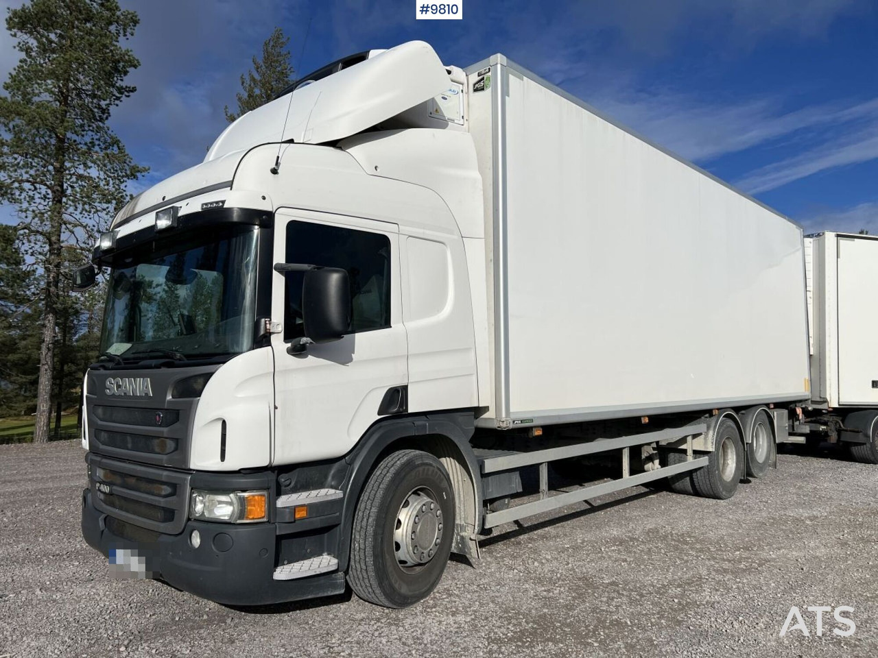 Scania P400 Box truck with tail lift - Skapbil: bilde 1 Scania P400 Box truck with tail lift - Skapbil: bilde 1