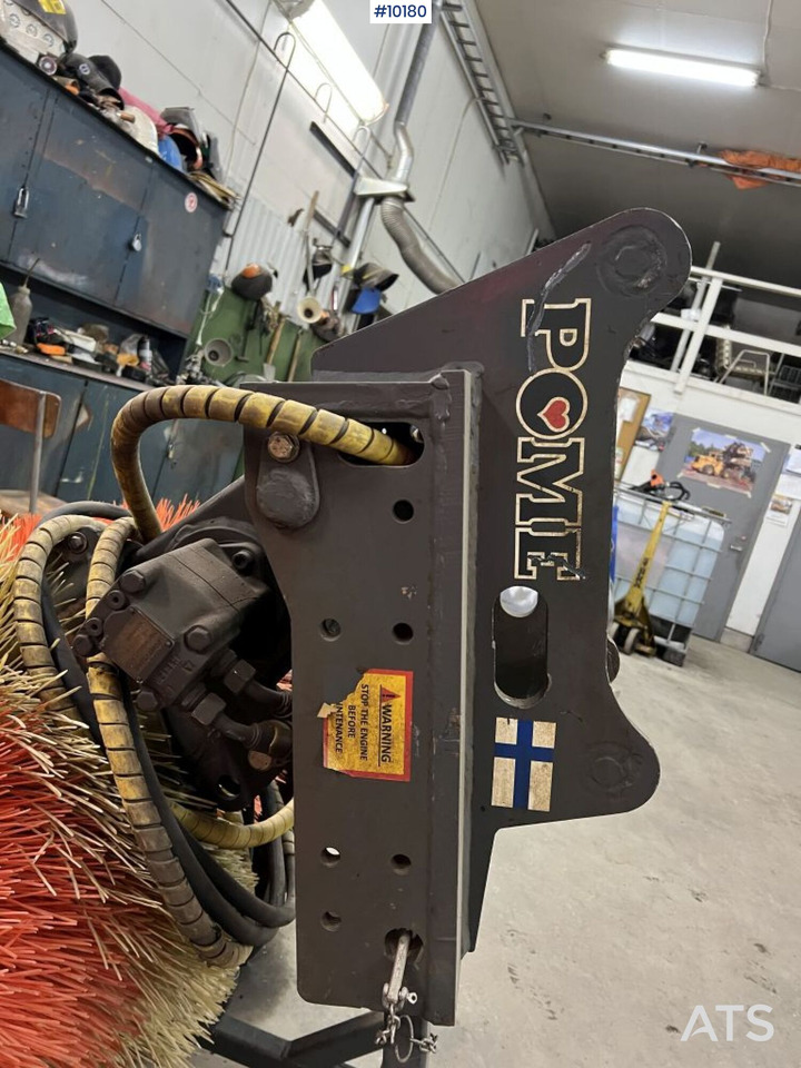 Kostemaskin Sweeping roller with S45 attachment: bilde 8 Kostemaskin Sweeping roller with S45 attachment: bilde 8