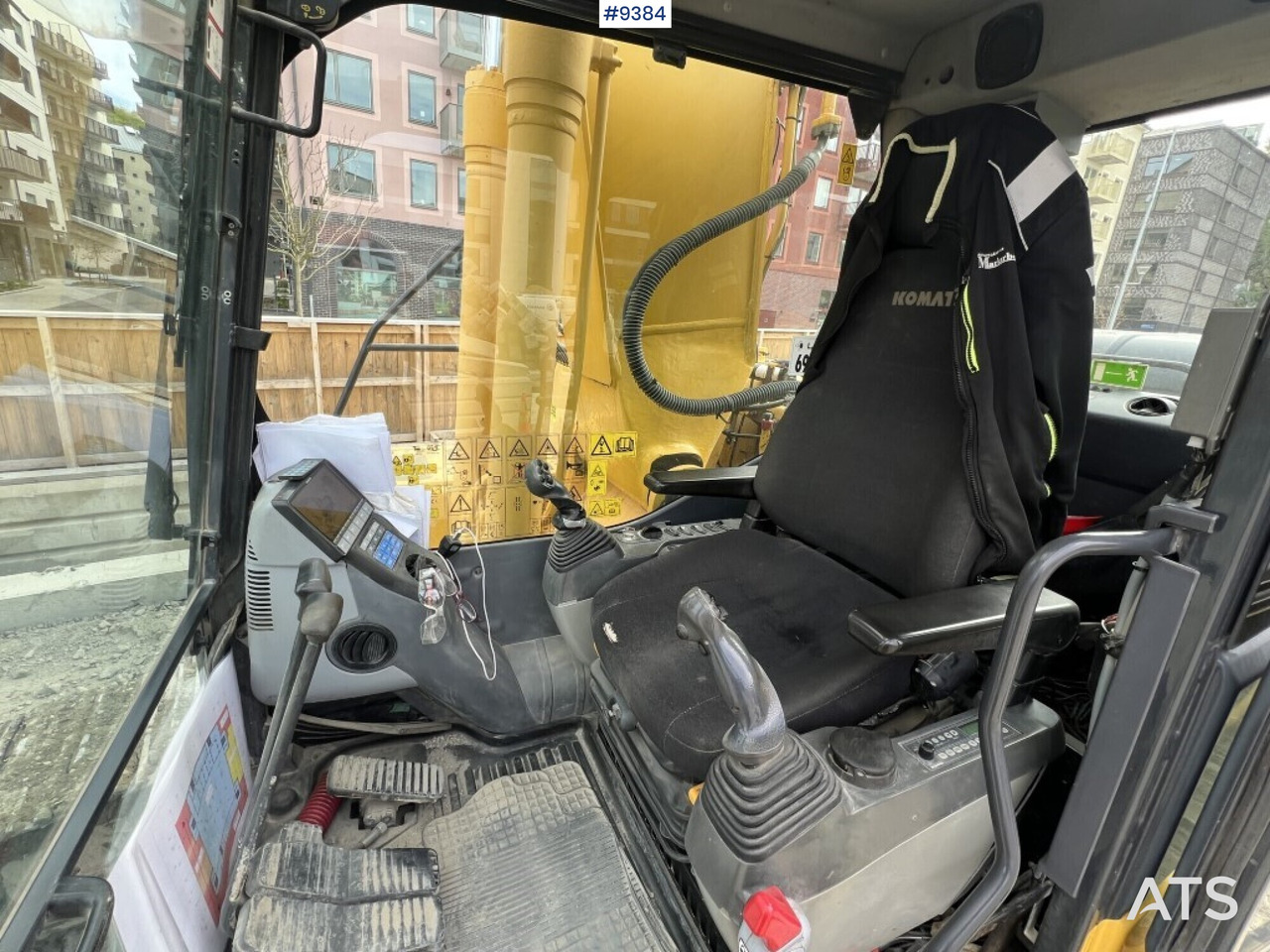 Tracked excavator Komatsu PC210LC (VIDEO) - Beltegraver: bilde 5 Tracked excavator Komatsu PC210LC (VIDEO) - Beltegraver: bilde 5