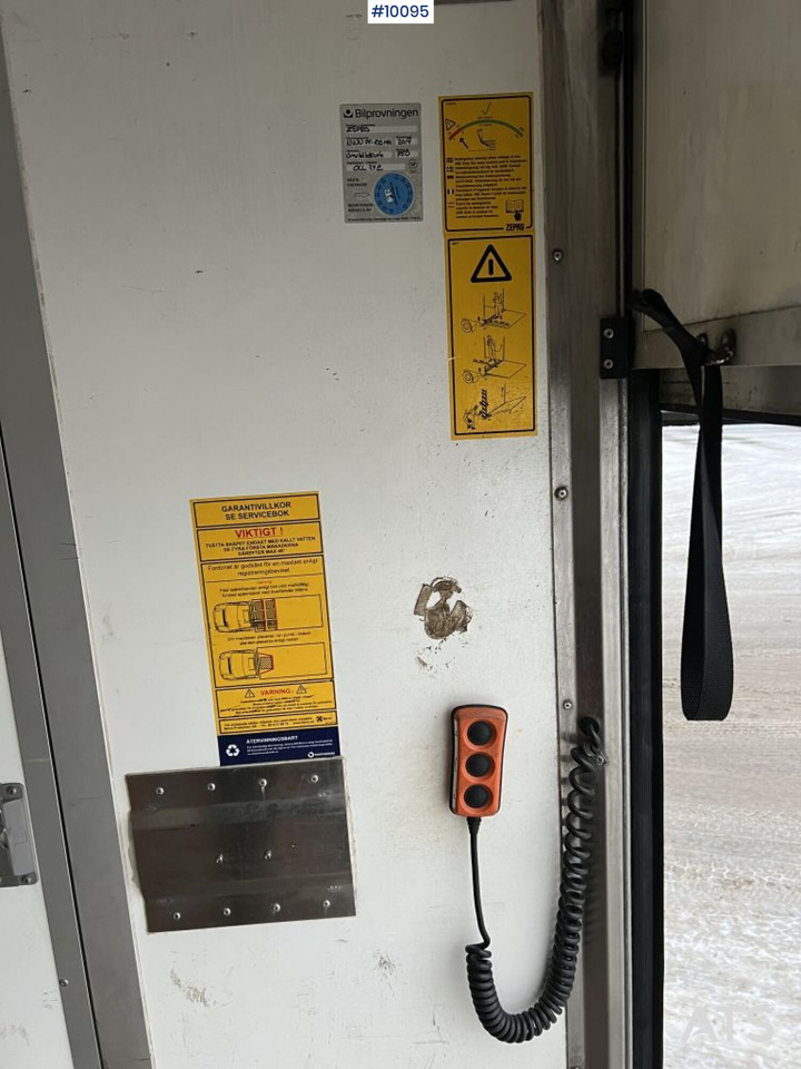 Varebil med skap VOLKSWAGEN CRAFTER with tailgate lift: bilde 17 Varebil med skap VOLKSWAGEN CRAFTER with tailgate lift: bilde 17