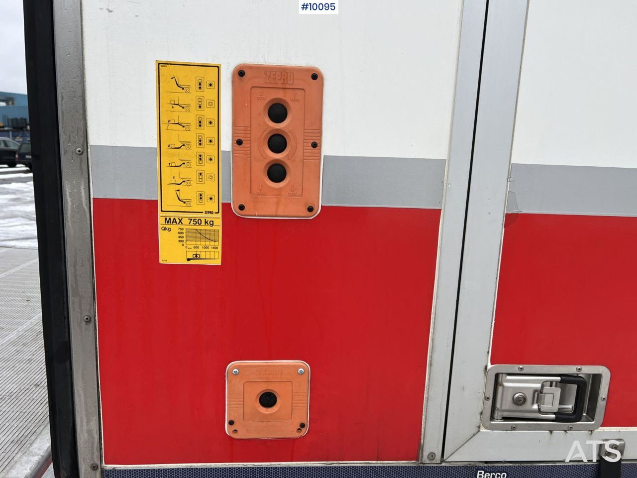 Varebil med skap VOLKSWAGEN CRAFTER with tailgate lift: bilde 19 Varebil med skap VOLKSWAGEN CRAFTER with tailgate lift: bilde 19