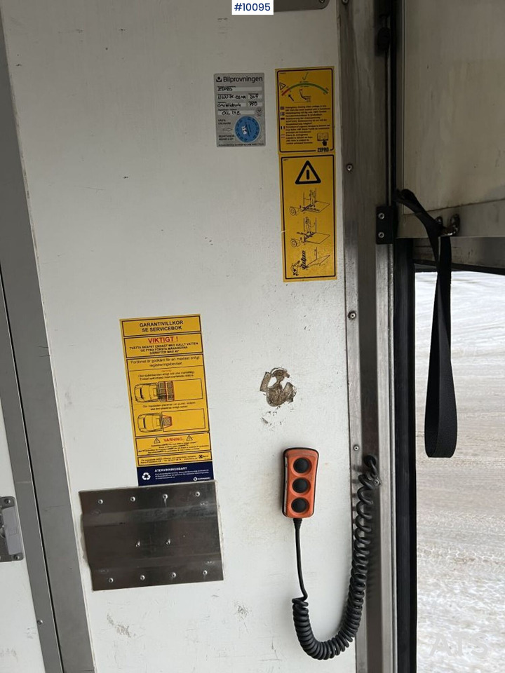 Varebil med skap VOLKSWAGEN CRAFTER with tailgate lift: bilde 16 Varebil med skap VOLKSWAGEN CRAFTER with tailgate lift: bilde 16