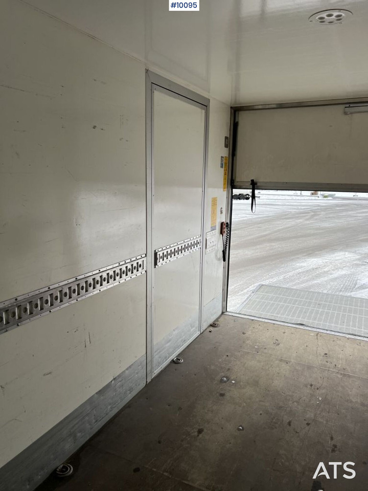 Varebil med skap VOLKSWAGEN CRAFTER with tailgate lift: bilde 14 Varebil med skap VOLKSWAGEN CRAFTER with tailgate lift: bilde 14